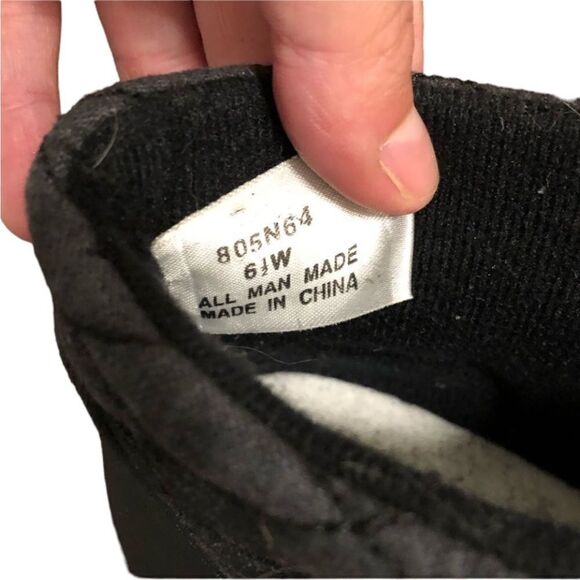 Naturalizer black slip on winter boots. Size 6.5.‎ - Picture 2 of 8